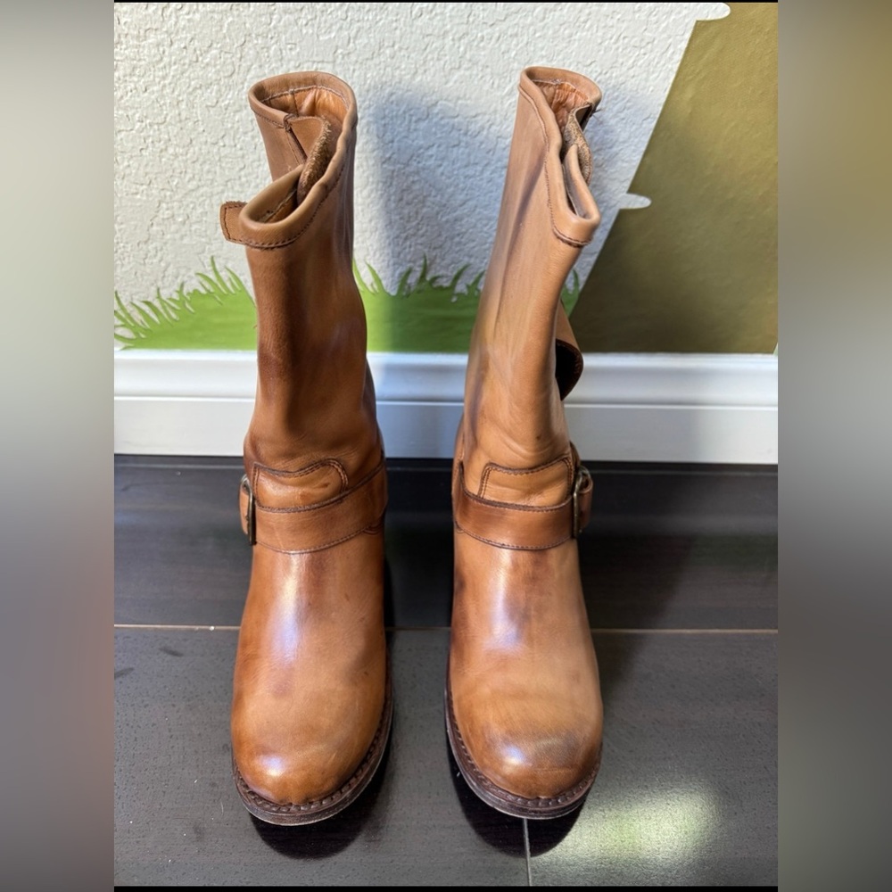Women's BED STU Cobbler
Series Victoria Brown Antiqued
Block Heel Riding Boots